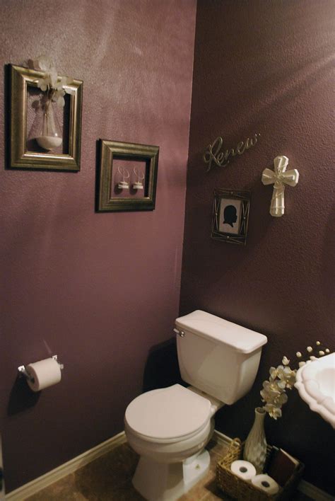 Powdering In Plum Onbeingbrowns Purple Bathrooms Plum Bathroom