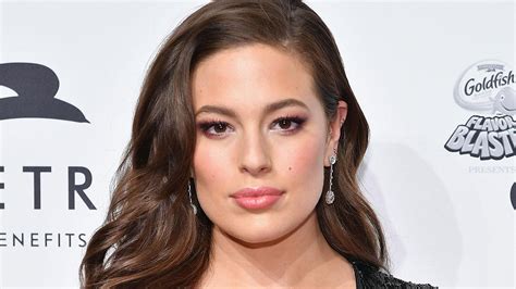 Ashley Graham Poses Nude In Super Sexy Photo Shoot Opens Up About