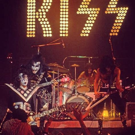 Kiss Tour Michigan Palace Detroit Michigan 28 September 1974 Kiss Band Songs Songs To Sing