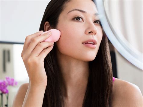 How To Conceal Pimples The Right Way According To Makeup Artists Self