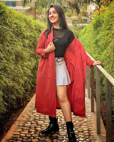 Ashnoor Kaur Age Height Movies Tv Shows Biography And More Grandpeoples Universe Of