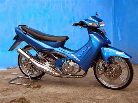 Konsep desain yang disiapkan pt sis, dieksekusi oleh arena motor dengan adanya ubahan pada sisi tampilan. Modifikasi Motor Suzuki Satria 2 Tak Keren Terbaru - Otomotiva