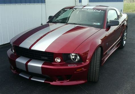 Silver stripe racing tackar alla sponsorer och vänner och önskar ett gott nytt år. Mustang Saleen with metallic silver racing stripes ...