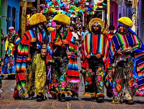 Kammer Begeisterung Donau Las Fiestas En Mexico Einheimisch Dezimal