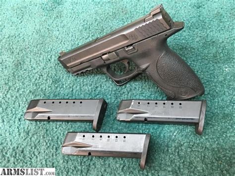 armslist for sale used police trade in smith and wesson mandp 40 semi auto pistol with night