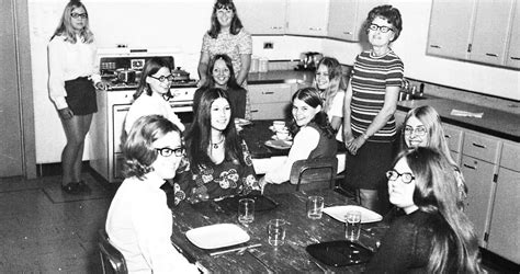 Home Economic Class 1972 60s Fashion Fashion Home Economics