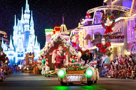 Walt Disney World Christmas Parade
