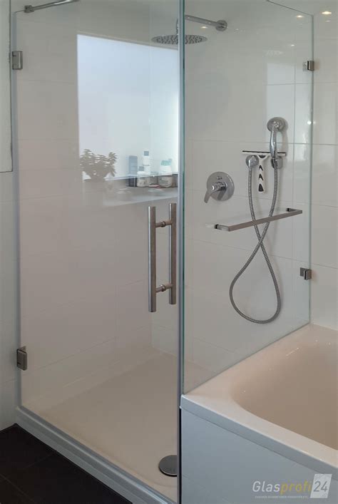 Dusche Aus Glas An Badewannenanschluss Dusche Renovieren Duschkabine Dusche Einbauen