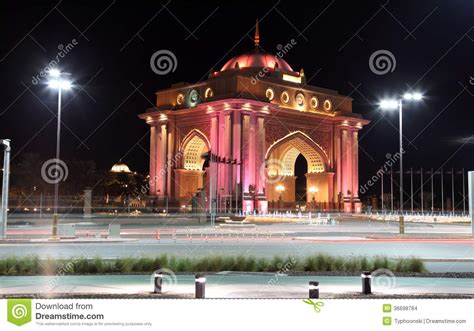 Puerta Del Palacio De Los Emiratos Abu Dhabi Foto De Archivo Imagen