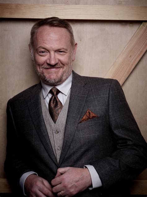 Jared Harris Moves Fashion And Lifestyle Online