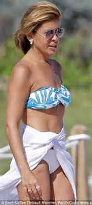 Hoda Kotb Displays Her Toned Figure In A Bandeau Bikini Daily Mail Online