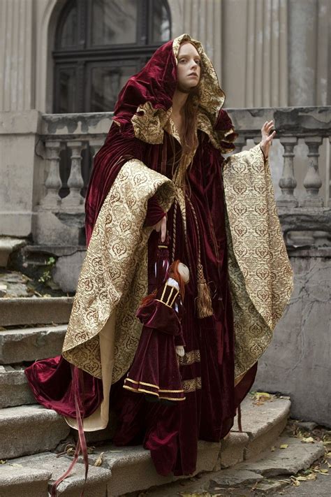 Romance Medieval Fashion Medieval Clothing Fantasy Clothing