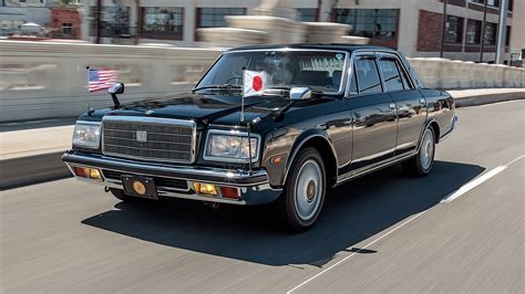 1991 Toyota Century Review We Drive Toyotas Rolls Royce Automobile