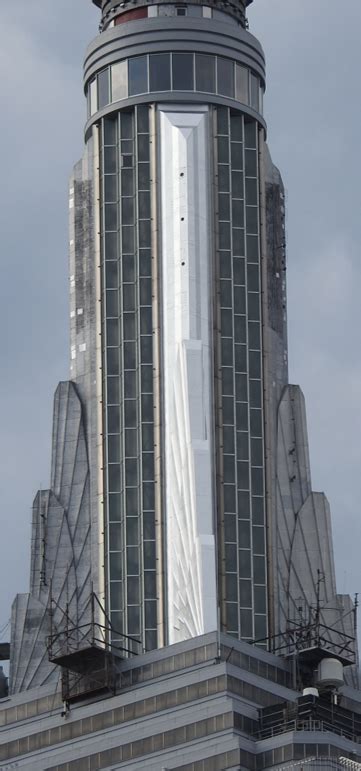 The Empire State Buildings Art Deco Spire Gets Restored Diseno Yucatan