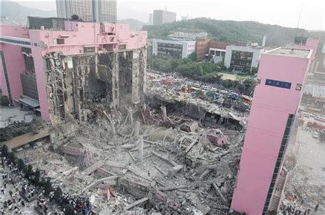 삼풍백화점 붕괴 사고 三豐百貨店 崩壞 事故 sampoong department store collapse. '삼풍백화점 붕괴사고', 천여명 사상 '한국전쟁 이후 가장 큰 ...