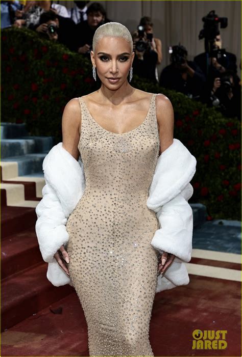 Bob Mackie Slams Kim Kardashian For Wearing Marilyn Monroes Dress To Met Gala 2022 Photo