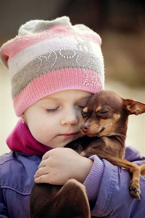 Hug Your Hound Day How To Teach Your Dog To Give Hugs Dogtime Dogs