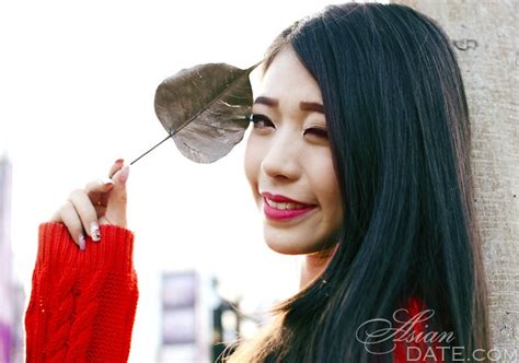 Caring Asian Member Suiwen From Guangzhou 25 Yo Hair Color Black