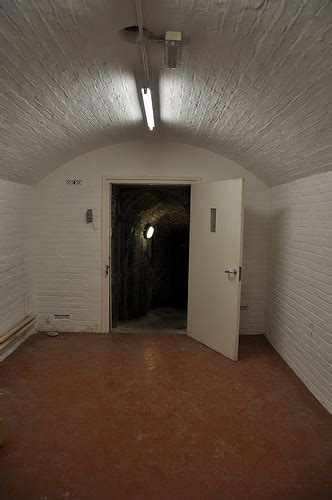 Report Langdon Coast Guard Tunnel Dover â€“ Nov 2010 Underground