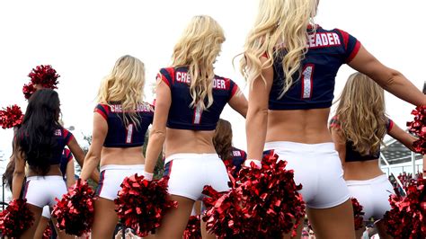 Nfl Cheerleaders Will Settle Lawsuits For 1 Nfl Dancers Allege Harassment And Discrimination