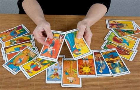 Como Ler Tarot Aprenda o Básico Descubra Como Curso de Tarot Online