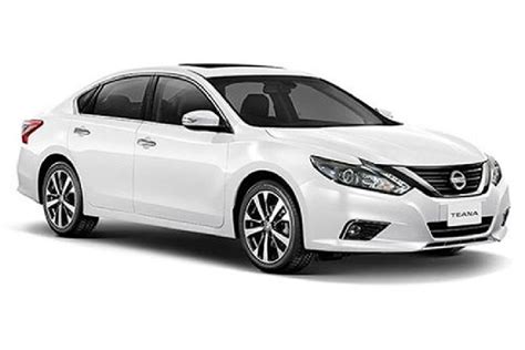 Nissan Teana Interior And Exterior Images Colors And Video Gallery