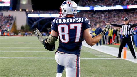 Screaming Elementary School Students Cheer On A Chugging Rob Gronkowski