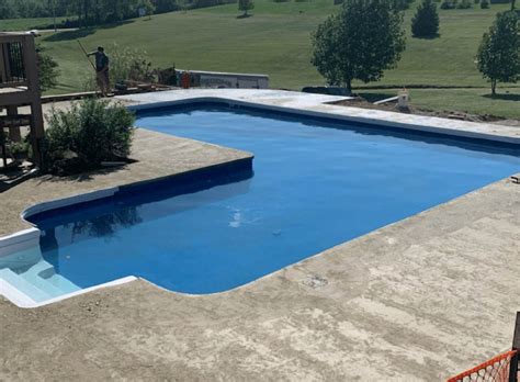 What kind of pool is an l shape? L-Shape Pools - Latham Pools - CA