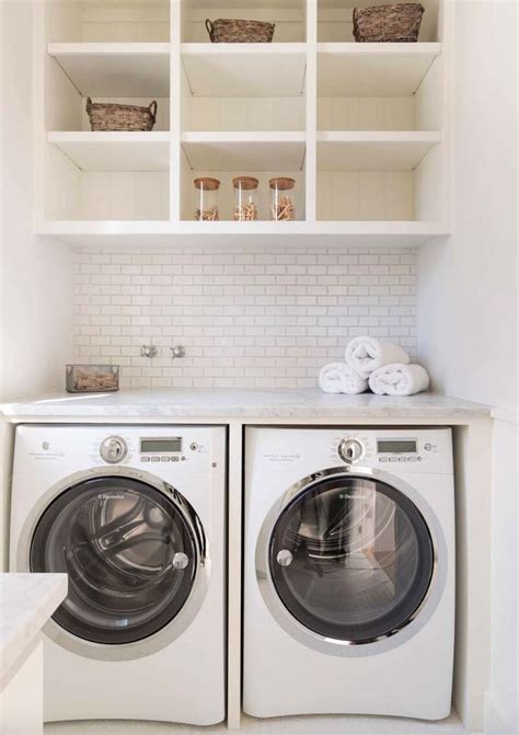 34 Inspiring Small Laundry Room Design And Decor Ideas - HMDCRTN