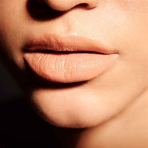Dominican Lip Trend Taking Over!