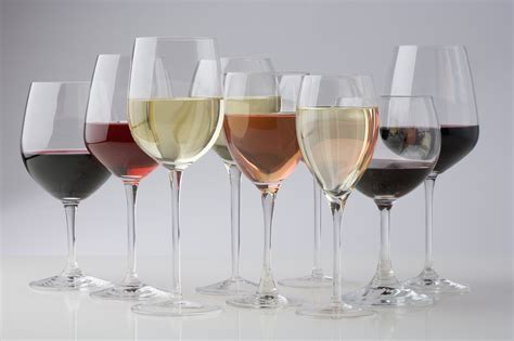 What S The Difference Between Red And White Wine Glasses