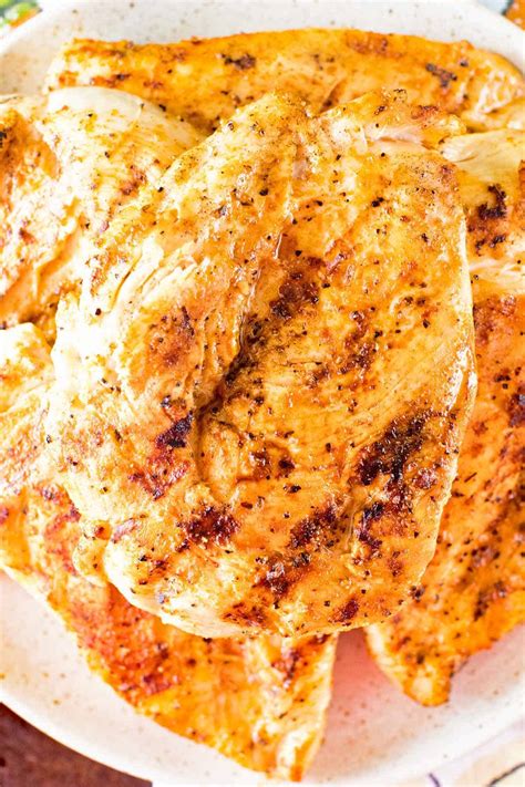 How To Grill The Juiciest Grilled Chicken Breast Gimme Some Grilling