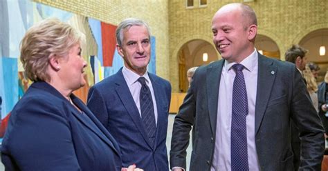 Trygve slagsvold vedum jonas gahr støre. Angriper Erna, men vinner over Jonas - Nationen