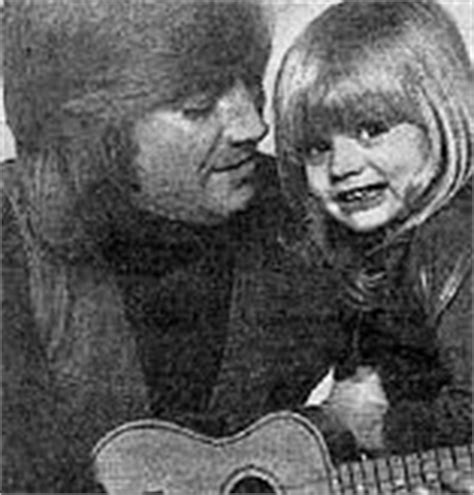 Doremi hayward wedding pictures / justin hayward and g… Marie's daughter Doremi with husband | Justin Hayward & The Moody Blues | Pinterest | Daughters