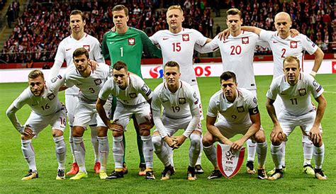 Aktuelle hintergrundinformationen und wissenswertes rund um das thema polnische nationalmannschaft. Polens Spieler im Kader für die WM 2018: Lewandowski ...