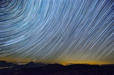 27 Mesmerising Examples Of Star Trail Photography