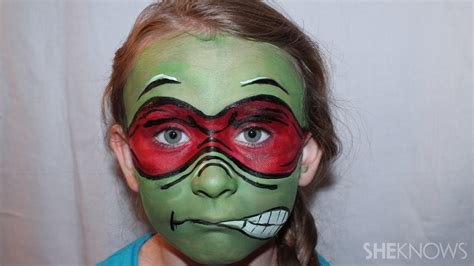 3 Halloween Face Paint Tutorials That Will Win Your Kid