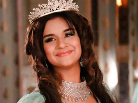 Avneet Kaur Writes An Emotional Note As She Quits Alaadin Says