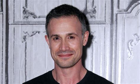 All you need to know about freddie prinze jr., complete with news, pictures, articles, and videos. Nancy Drew: Freddie Prinze Jr. Joins CW Pilot | KSiteTV