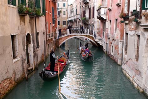 How To Take A Gondola Ride In Venice Livitaly Tours