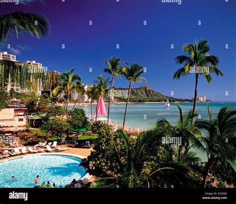 Waikiki Beach Diamond Head And Sheraton Hotel Pool In Honolulu Oahu