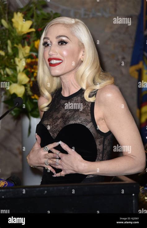 New York Ny Usa 20th Nov 2017 Gwen Stefani At A Public Appearance