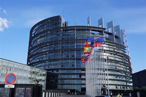 O parlamento europeu é a instituição parlamentar diretamente eleita da união europeia. Comissão do Parlamento Europeu se reúne para definir ...