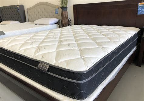 Mattress makers pride themselves in offering san diego's largest selection of latex mattresses, hand crafted with a natural cotton cover and new zealand joma w… Mialynn King Mattress Mattress Store San Diego
