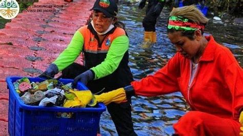 We did not find results for: Nikita Mirzani Bantu Pasukan Oranye Bersihkan Sampah di ...