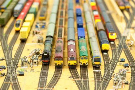 How To Choose The Right Model Train Set Charles Ro Supply Company