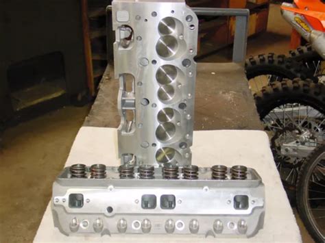 Chevy 350 383 400 Aluminum Cylinder Heads Straight Plug 327 283 Sbc