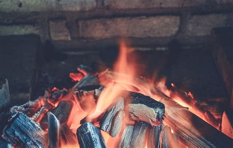 7 Budget Friendly Ways To Keep Warm In Winter If Youre Living Off Grid