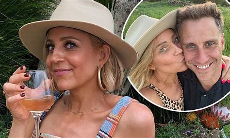 The Project Host Carrie Bickmore Shows Off Her Ripped Abs During Byron Bay Getaway