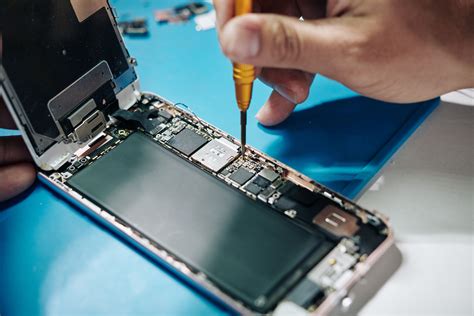 Dónde descargar los manuales de reparación de Apple para iPhone